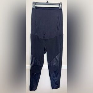 Isabel Maternity | Black Leggings with Crossback Belly Band | Size Large